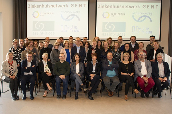 azJanPalfijn's tweet photo. Werkgroepen Ziekenhuisnetwerk Gent stelden op 22/11 realisaties voor na 1 jaar intensief samenwerken. Klaar vr uitdagingen vd toekomst voor betaalbare, kwaliteitsvolle &amp; toegankelijke gezondheidszorg in #Gent. @AZSintLucasGent @uzgent  https://t.co/f8EumikDYP https://t.co/etGLbTchRN