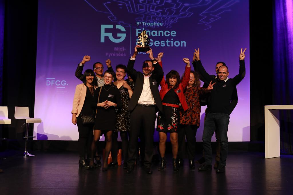 MedianeEvent's tweet photo. 9ème #Trophée de la #DFCG 🏆
200 Directeurs Administratifs &amp; Financiers et Contrôleurs de Gestion rassemblés pour élire le meilleur talent de la région de la fonction financière. De vrais projets, de vrais leaders, de vraies réussites! Merci à notre client pour sa confiance! https://t.co/qKaaTwDl6v