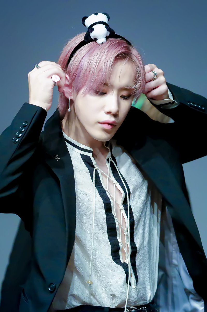 Crepe0220's tweet photo. 191124 팬싸 🍓
✨💜✨
@1team_twt
 #원팀 #1TEAM
 #진우 #ジヌ #JINWOO https://t.co/138VPRRoqN