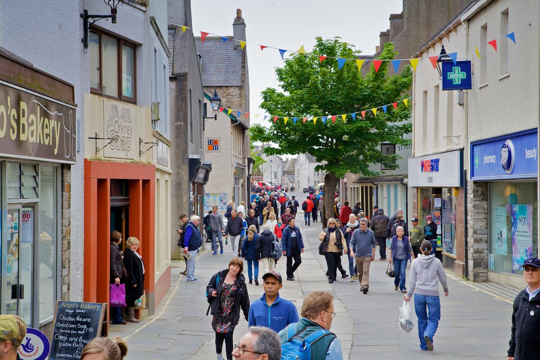 Scot_IDs's tweet image. Following yesterday&apos;s Most Beautiful High Street results, it&apos;s worth noting that 1/2 of the shortlisted entries were submitted by BIDs - including the three most voted! 

Congrats @KirkwallBID, @LivingLerwick, @milngavie &amp;amp; @MillRoadBID for highlighting what BIDs can do for towns!