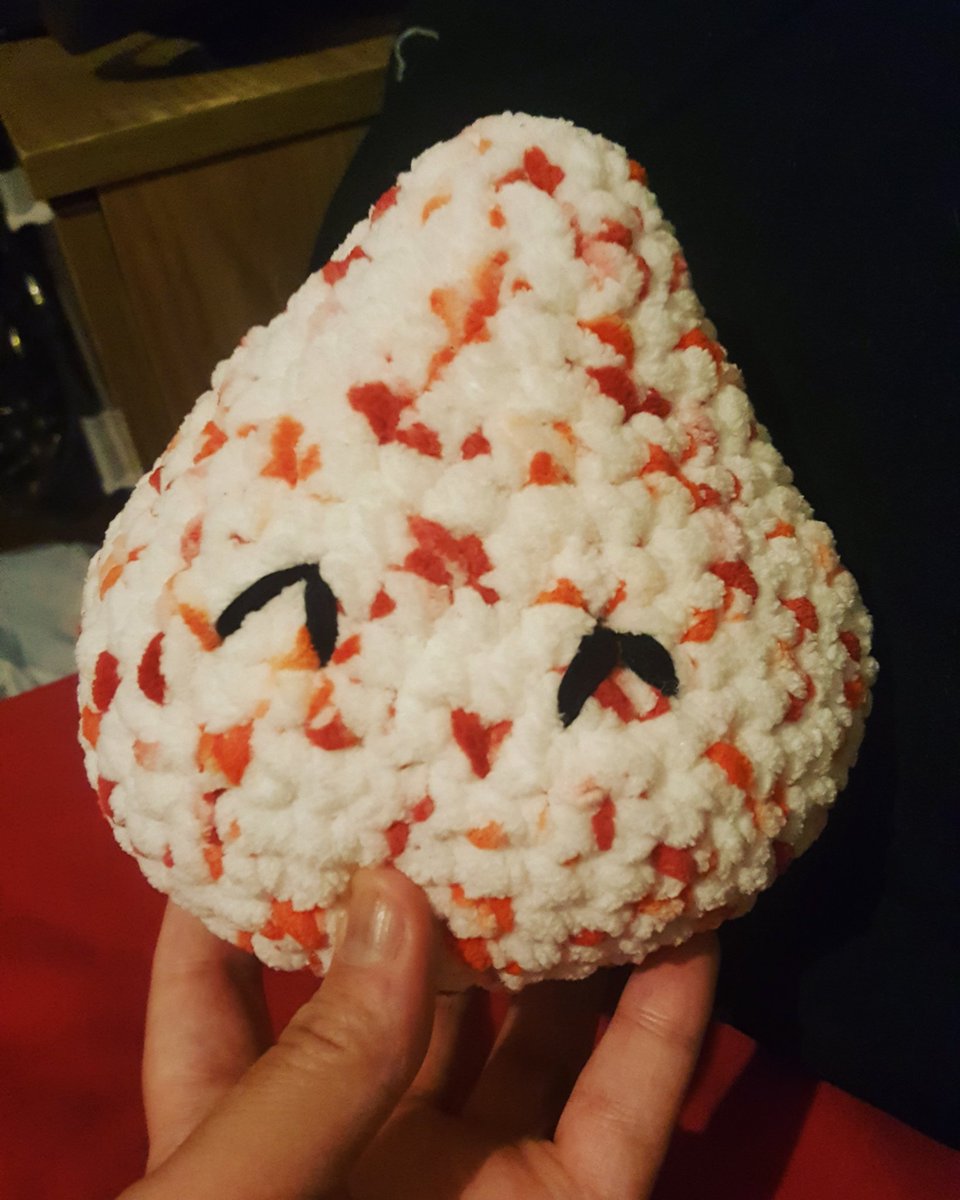 Hey folks!

I haven't forgotten about that giveaway - don't worry!

In fact I'm currently crafting the prize ♡

Hopefully I'll have it up nice and soon! ^.^