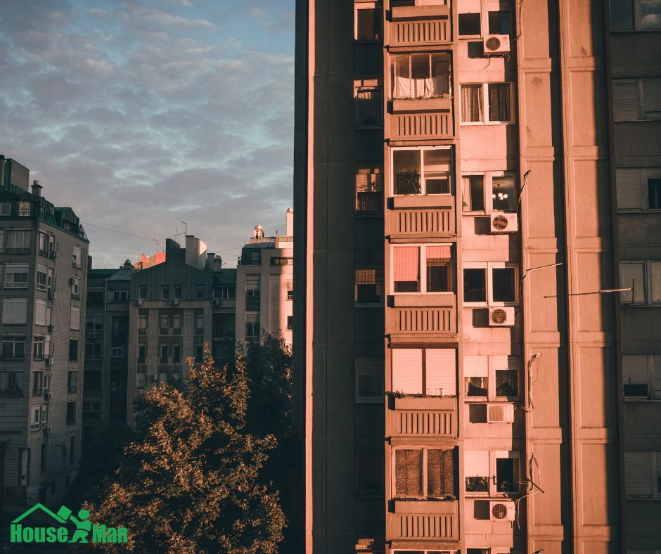 HouseManRS's tweet photo. Upravljanje zgradom je važno zbog:
- očuvanja i unapređenja stambenog fonda
- očuvanje i poboljšanja kvaliteta života
- utvrđivanja pravila kako bi svi stanari bili zadovoljni
- očuvanje i povećanje vrednosti posebnih delova zgrade
#HouseMan - profesionalni upravnik zgrade https://t.co/weJrxMmafi