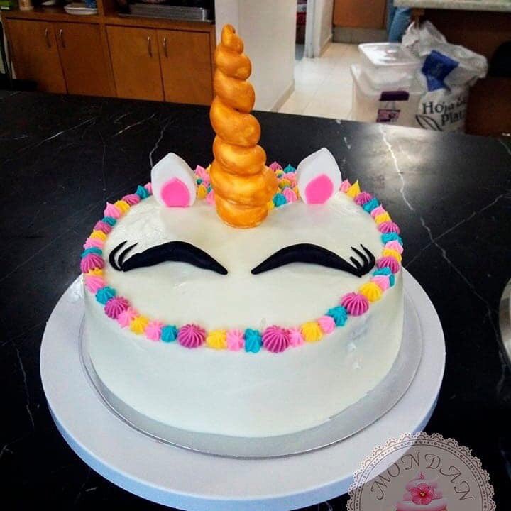 mondan_'s tweet photo. ¡Felicidades a todos los cumpleañeros el día de hoy!
Hermoso pastel de unicornio hecho con mucho amor.
Pedidos aquí.
#CDMX #Unicornio #Pastel #Postre #Cumpelaños #FelizDia #FelizMartes #MONDAN https://t.co/2NtaKPTiq1