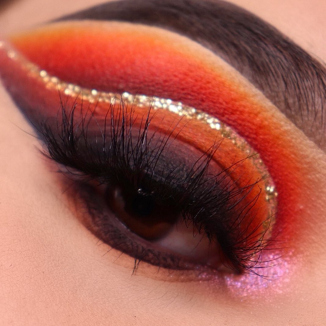 LAColorsusa's tweet photo. This closeup is π₯! @cutcreasefreak used our Black Pencil Liner to smoke out that lash line π
.
.
Available online at https://t.co/tbgM9y1UYV
.
#LACOLORSCOSMETICS #Iβ€οΈMAKEUP
#cutcrease #glittercutcrease #smokeyeye #smokeymakeup #makeupinspo #thanksgivingmakeup #fallmakeupinspo https://t.co/owsxBnE9iz
