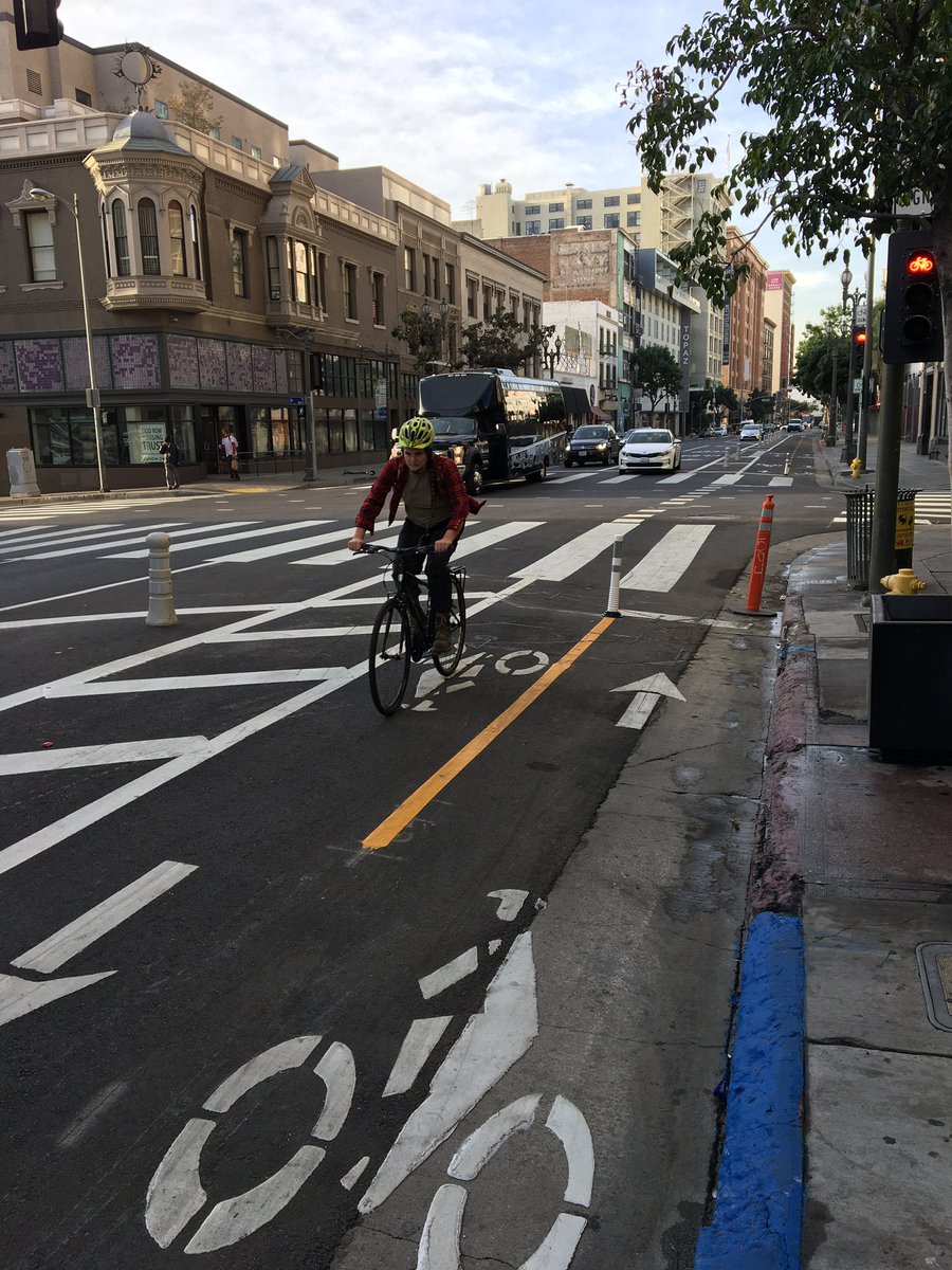 MegaNerdRuns's tweet photo. Proud #engineer moment: seeing people use a bike lane you helped to design. Honored to have been part of the design team that helped make the two-way bike lane on Main Street in LA a reality! #bikeLA @tooledesign https://t.co/jDjD7Xyex7