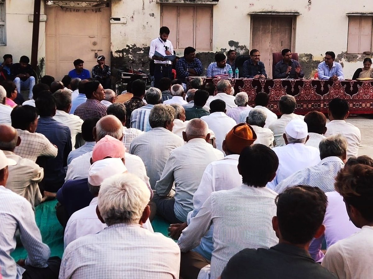 imcmmori's tweet photo. અનીડા ગામ એ આજરોજ ગ્રામસભામાં માનનીય DDO રાણાવસીયા સાહેબ તથા TDO ગોહિલ સાહેબ સરપંચ શ્રી સામતભાઈ બાંભવા તલાટી મંત્રી સી.એમ.મોરી અને અન્ય અધિકારીગણ તથા ગ્રામજનોની પૂર્ણ હાજરી  મળી. જેમાં ગ્રામજનો ના તમામ પ્રશ્નો સ્થળ પર જ  નિકાલ કરવામાં આવ્યો
@RajkotDdo
@CollectorRjt
@MamRajGondal https://t.co/MF7kRt9qpZ