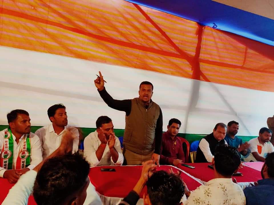 MdShaukinIYC's tweet image. 26/11/2019 Jharia Assembly Youth Congress Discussion about Upcoming Jharkhand Election in Front of Chief Guest Ex Union Minister of India Shri #SubodhKantSahay ji plz Cast your Valuable Vote in favour of #PurnimaNirajSingh ji at Jharia Assembly❤