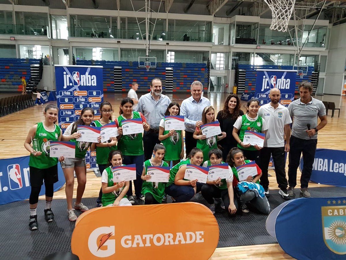 JrNBACABB's tweet photo. 📢¡ATENCIÓN!📢

🏀Con ustedes, los campeones del #JrNBACABB en Bahía Blanca!

➡️Rama Femenina
🥇Campeón: Del Solar - Philadelphia 76ers 
🥈Subcampeón: EEM Nº 3 - Boston Celtics

🏆MVP: Martina Busseti - Boston Celtics

Fotos: Gentileza de Mauro Giovannini https://t.co/XeC9vi3YDD