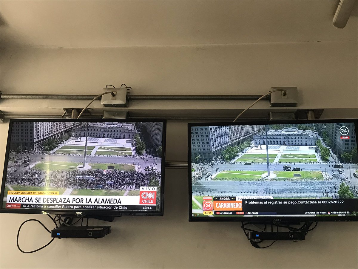 Parece qué hay que pagar la cuenta de Direct TV para que aparezcan las personas en La Moneda. #HuelgaGeneral