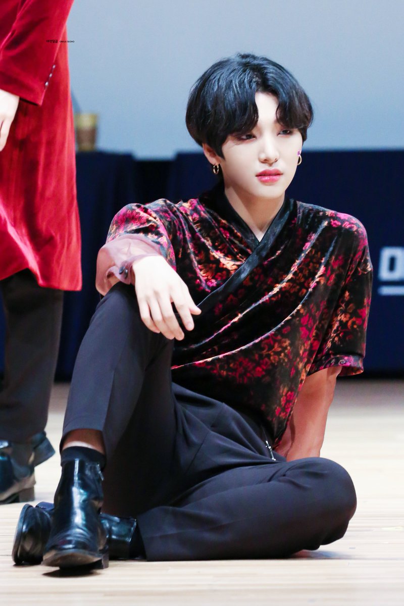 191012 일지아트홀 팬싸
191013 대치2문화센터 팬싸
191018 TCC아트홀 팬싸
191025 로운홀 팬싸

저:춤출테니까
서호:셀카

#ONEUS #원어스 #이서호 #서호