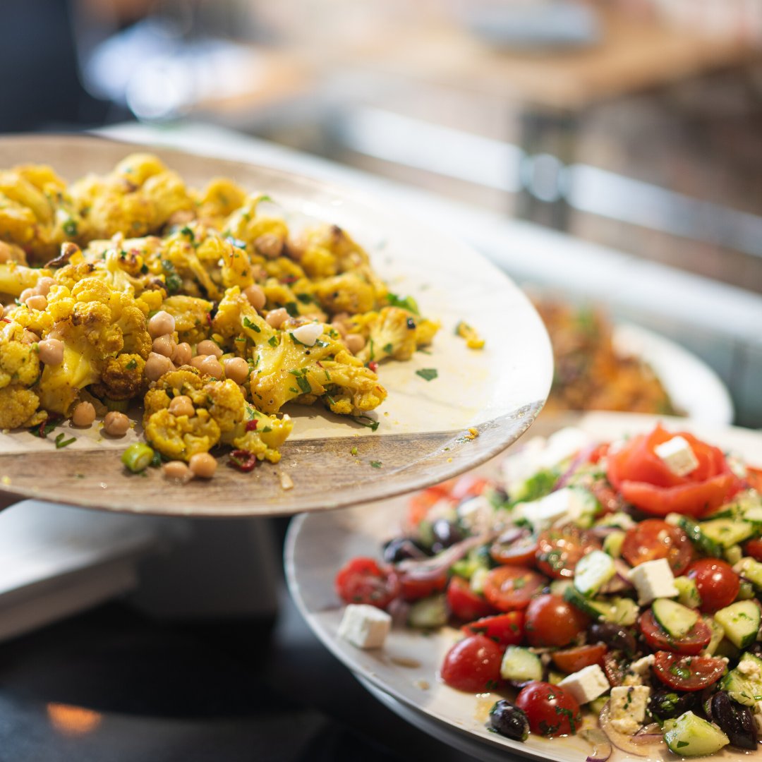 Lunch is served! Bon Appétit! 👌🇫🇷