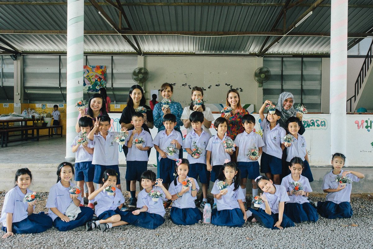 NongsomoP's tweet image. Little Forest class for the little cute children 🥳
📷 by Together Photographer
Tel. 0954183672
Line : nongsomo8
#flowerclass #workshop #flowerphuket #floristphuket #sannitiphoto #phuketphotographer #ช่างภาพภูเก็ต #คลาสจัดดอกไม้ภูเก็ต #จัดดอกไม้ #ร้านดอกไม้ #workshopphuket