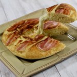 甘じょっぱさがたまらない!？「モッツァレラベーコンホットケーキ」の作り方!