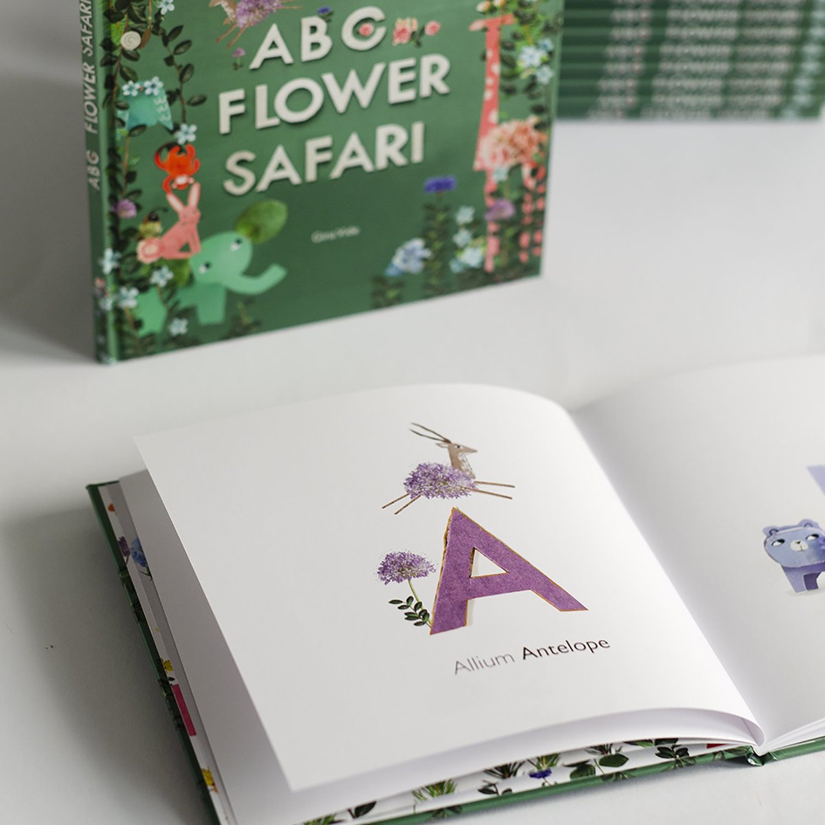 ★★★★★ "Beautiful book- my grandkids love it❤️Great customer service and very fast shipping:)" martha b. 

etsy.me/2OJZTYS #etsy #booksandzines #book #children #green #1stbirthday #willowdayshop