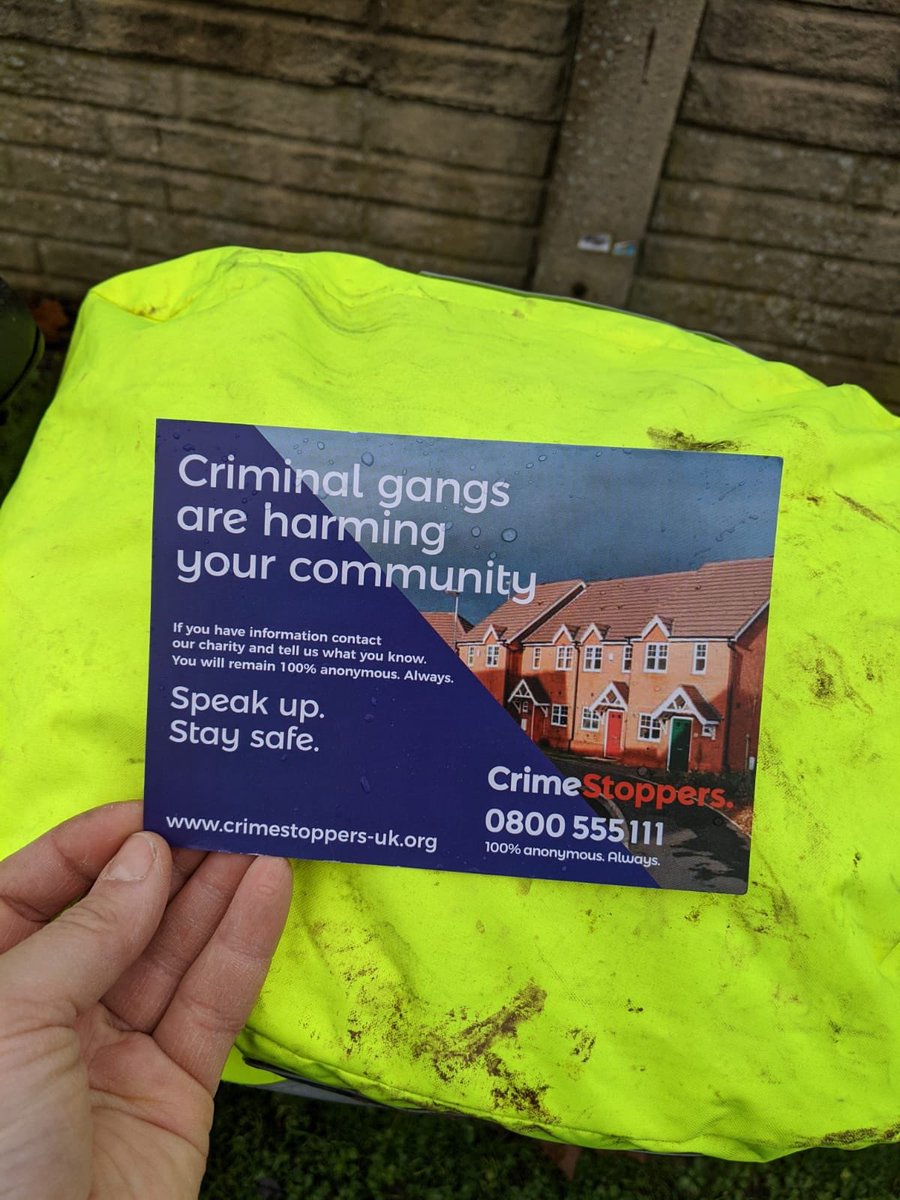 LeamingtonCops's tweet photo. Despite the rain, South Leamington PCSOS have been out delivering these on their bikes! Lots of people spoken to who loved seeing us on our bikes! You can contact us or Crimestoppers with any information you feel is suspicious. Thank you π #raindoesnotstopus #crimestoppers ^MH https://t.co/kXRr2wxaej