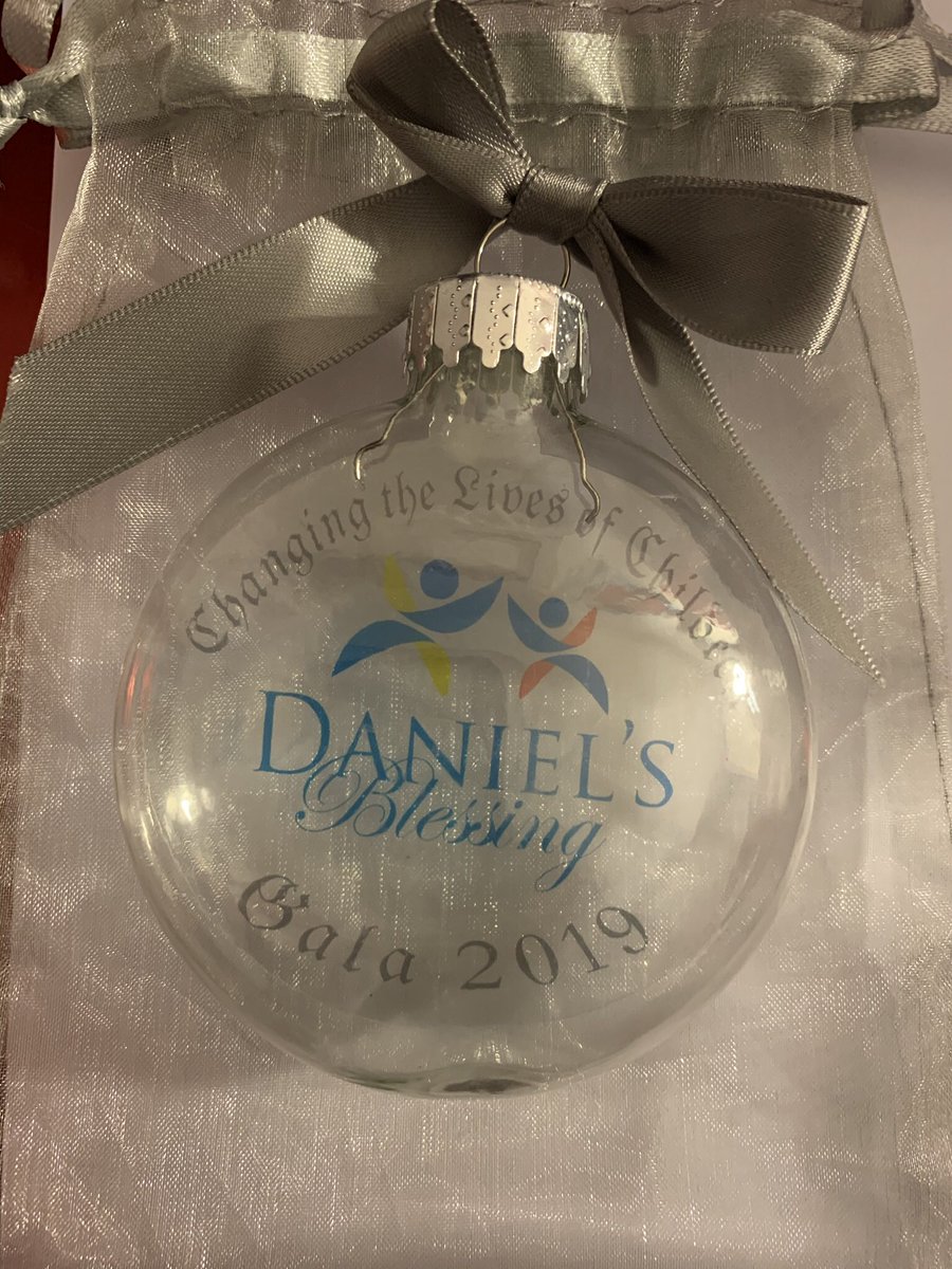 candyhayes's tweet photo. This year ‘The Up Center’ are in need of Gift Cards for children that are aging out of Foster Care or teenagers to use so they can get what they would like. We are asking for your help by purchasing Gift Cards. Thank for your support ❤️

#DanielsBlessing https://t.co/tSgAf7sL1v