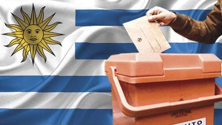 Sexologacaro's tweet photo. Compañeros empieza hoy el escrutinio definitivo allá voy a cuidar y defender  nuestros derechos democráticos!!! Arriba todos los delegados CONCENTRACIÓN 💚💪Que se enteren que con las libertades del pueblo no se juega💪💪🇺🇾💚
#escrutiniodefinitivo 
@LuisLacallePou #Presidente https://t.co/BlyKmebxel