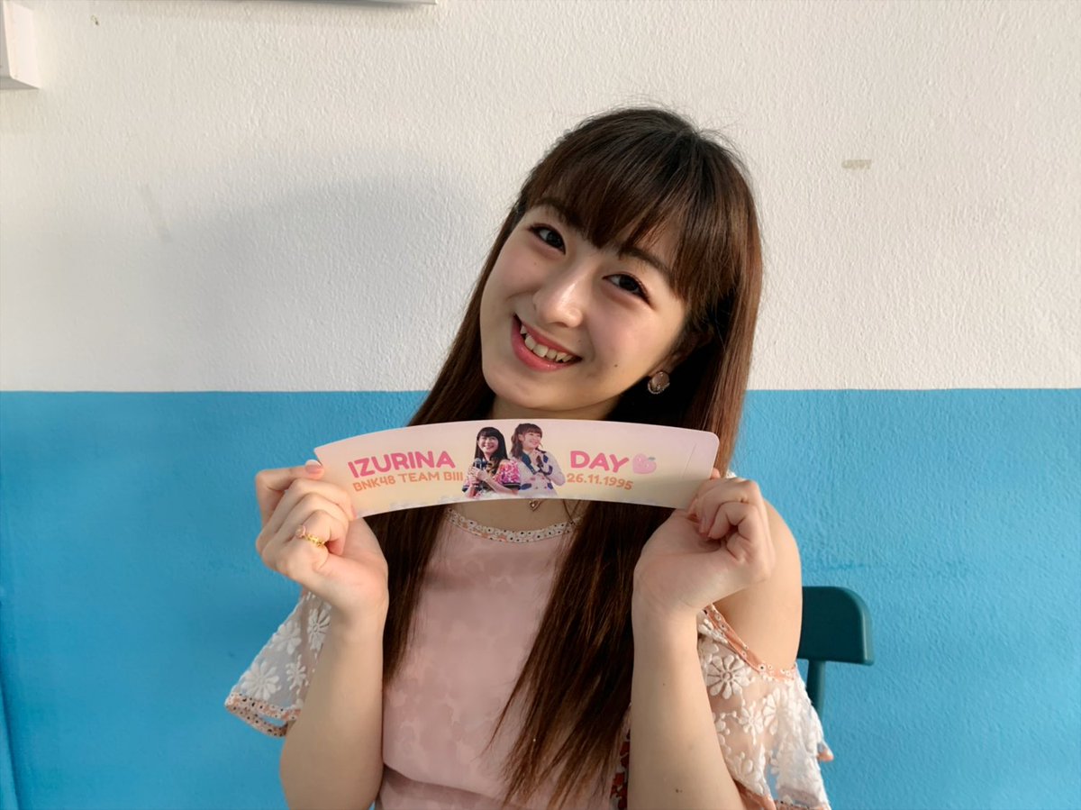 izuketsu_deen's tweet photo. 24歳になりました!!沢山のメッセージありがとうございます😭💕今年は生誕祭も何もなくて残念だったけどみんなが色々用意してくれてうれずなでした💕อายุ24ปีแล้วค่ะ!!ป���นี้ไม่มีอะไรทุกอย่างก็เลยเสียใจนิดหน่อยค่ะแต่ทุกคทำprojectและMessageให้รินะค่ะขอบคุณมากจ��ิงๆค่ะ💕 #IzurinaCGM48 #izurinaday https://t.co/KHch21jCah