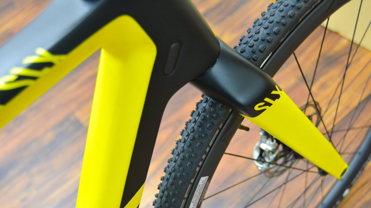 バイキング ザ メンテナンス 本日はcanyon Inflite Cf Slxのフロントフォーク交換とそれにともなうディスクブレーキのブリーディング 個人的な見解ですがブリーディングの際 Sramはシマノよりもエア の抜け具合に時間がかかる印象 シマノは1way バイキング ザ メンテナンス 本日はcanyon Inflite Cf Slxのフロントフォーク交換とそれにともなうディスクブレーキのブリーディング 個人的な見解ですがブリーディングの際 Sramはシマノよりもエア の抜け具合に時間がかかる印象 シマノは1way