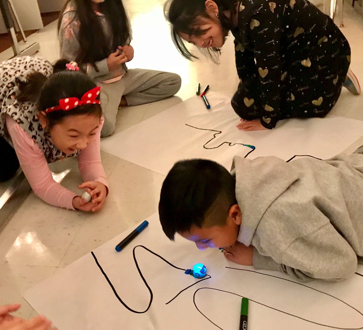 CFESRedBirdsAAP's tweet photo. Put @Ozobot & markers in the hands of children, mix in optional codes, add a dash of critical thinking and allow for time to simmer. Whatโs cooking, @CFESRedBirds? Exploration! #failforward #failoften @fcpsaap https://t.co/h9awRVpRLR
