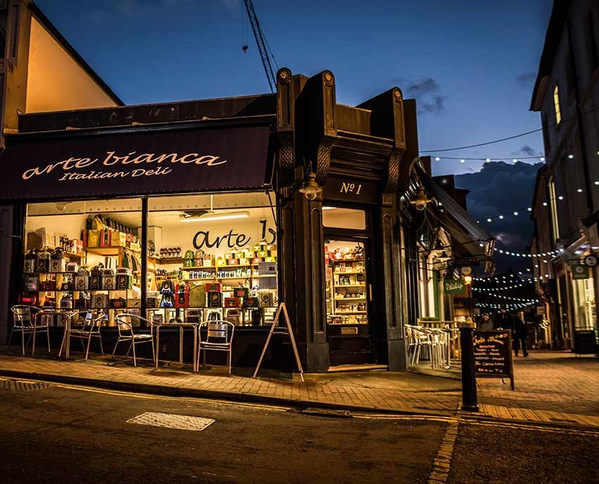 A taste of Italy on the corner of Chapel Place &amp; the High St!
#TunbridgeWells