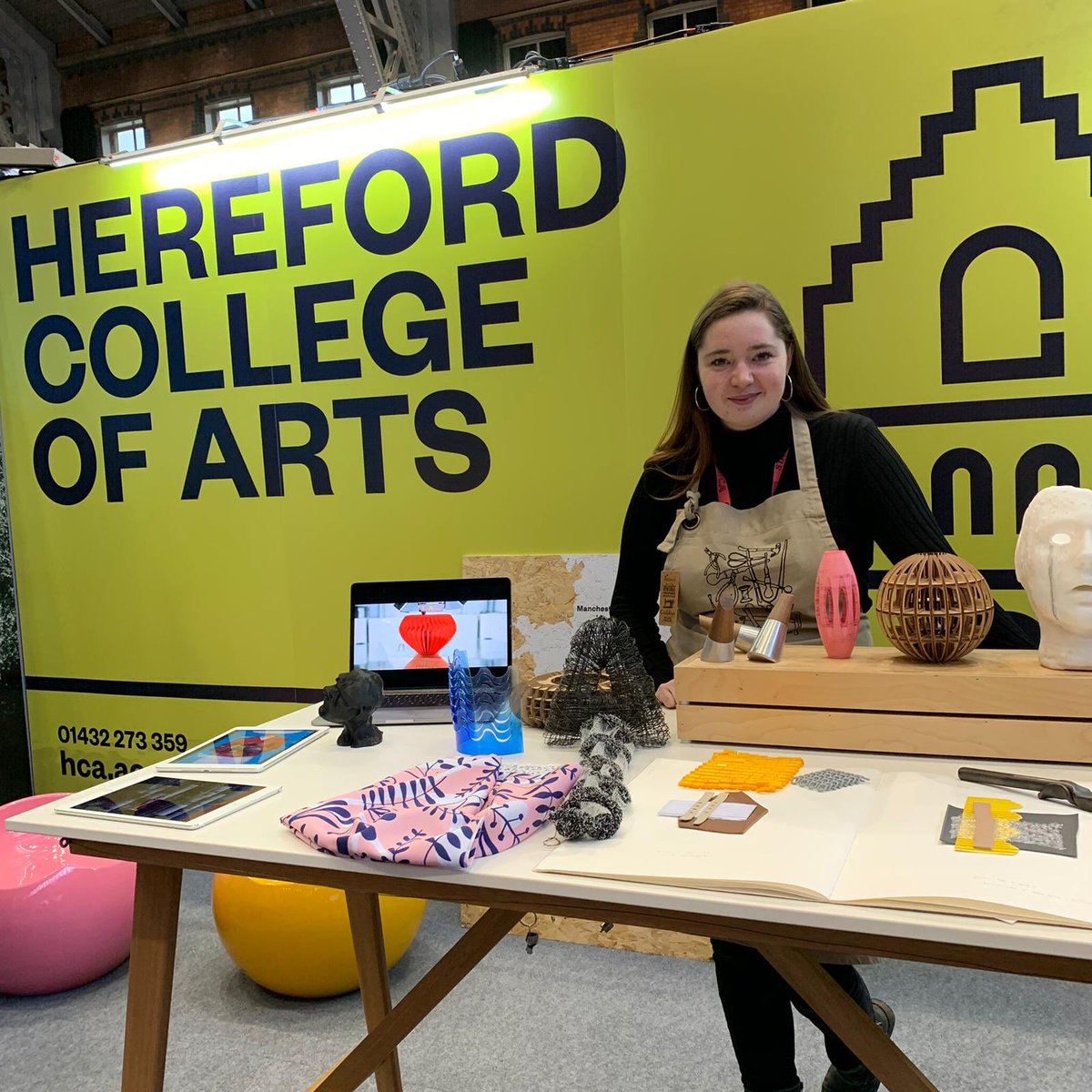 HerefordArtsCol's tweet photo. Say hello to Kath 👋 one of our graduate ambassadors at the ‘Create your future' exhibition in Manchester today. Come & have a chat with one of the team & learn more about our creative courses. We're on stand 71 until 3pm today & 10am - 3pm tomorrow @ucas_online #createmanchester https://t.co/TBf6rKAX5k