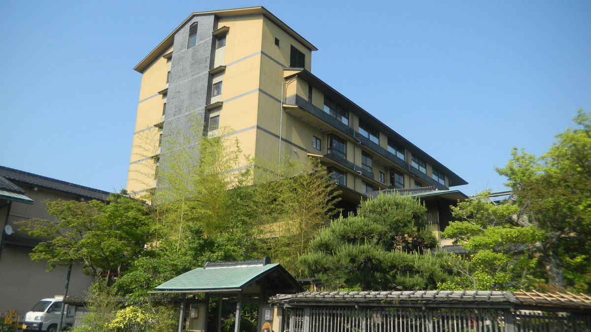 出てこいシャザーン A Twitteren 羽合温泉千年亭 鳥取県湯梨浜町 東郷湖の小島に建つ温泉旅館 島と言っても陸地とは小さな橋でつながっるが 周りは湖のロケーション 露天風呂からも東郷湖一望で 明るいうちに到着しておきたい ２０１６年１２月宿泊 宿と温泉