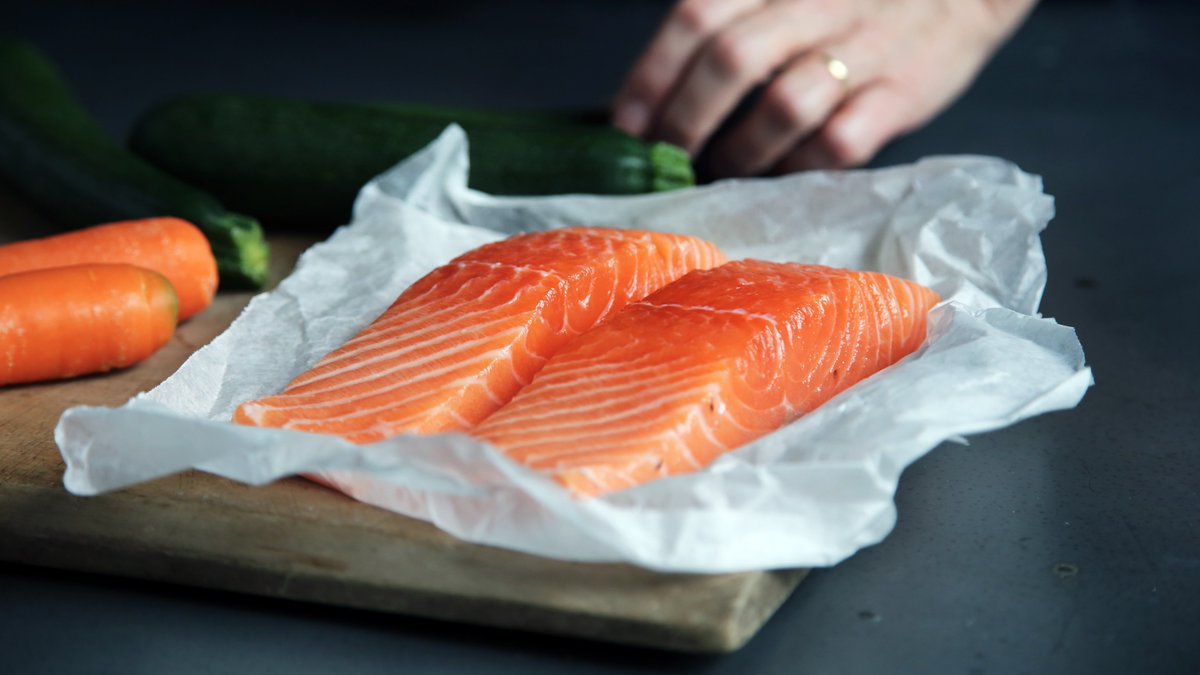 MSDaquaUK's tweet photo. Did you know Scottish salmon was the first non-French food to be accredited with Label Rouge - a prestigious quality mark awarded to products demonstrating superior quality and taste - by the French Ministry of Agriculture?

#aquaculture #Scottishsalmon #salmon https://t.co/BuETpE8I6M