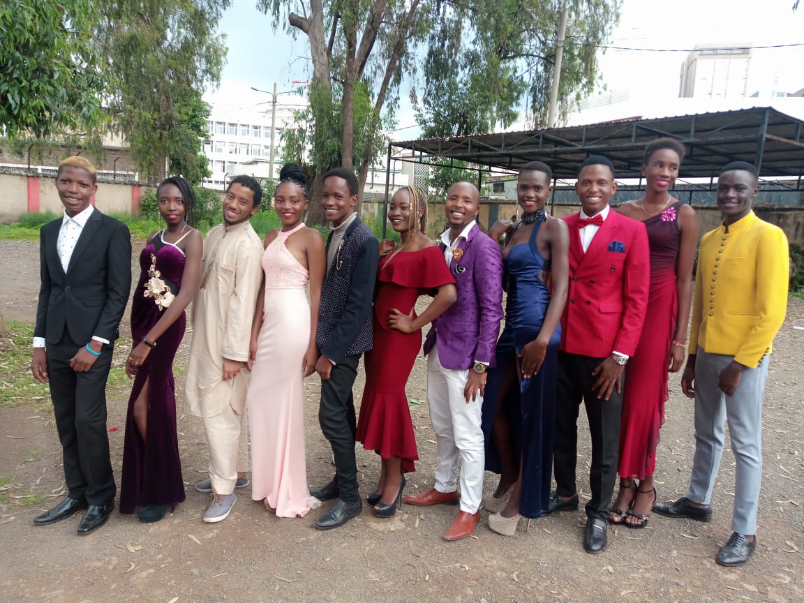 Vicmeister2's tweet photo. @odywuor @AlexNaJalas_ @_Carenblessing @JasperMurume @MikeSonko @WilliamsRuto @SakajaJohnson Models will grace the runway showcasing the diverse cultures that brings out one tribe which is Kenya https://t.co/syv5Vcu0I2