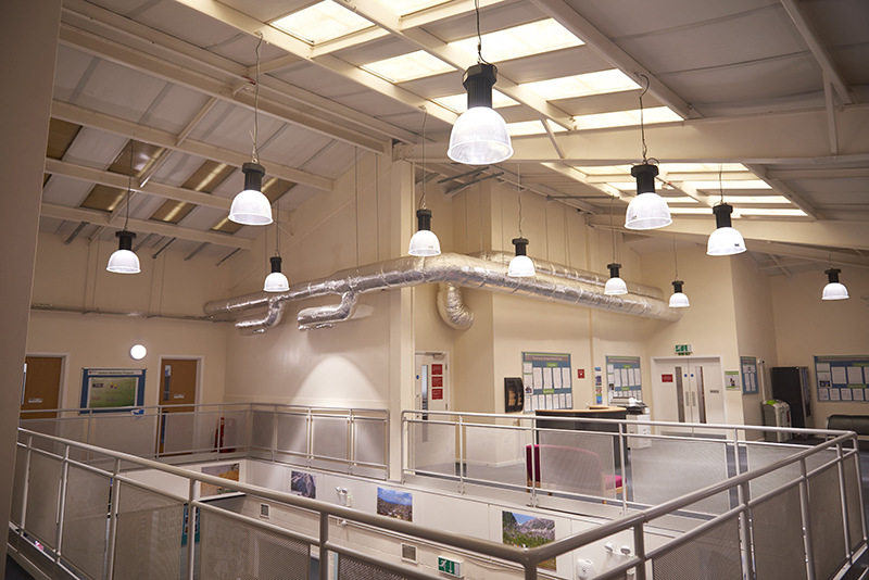 Lucecogroup's tweet photo. Luceco provided a cost-effective, energy-saving LED lighting solution for the refurbishment of 3 major buildings at the University of Chester, Parkgate Campus: Read more: https://t.co/zTJKiyFQAU

#casestudy #projects #Luceco #LED #LuxPanel #lightingdesign #lighting #luminaires https://t.co/7jLJGqRyJu