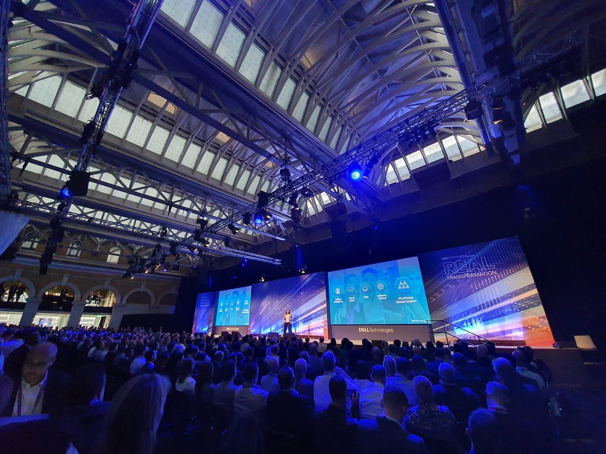 Joao_B's tweet photo. @alliedewsays share awesome 👏 insights #DellTechForum London.
5 key trends not to be missed for any organisation : 
1. #AI
2.#HybridCloud
3. #Edge
4.#Softwaredefined
5. #WorkforceModernization 

@DellTech @vmwarensx @VMware @awscloud @Oracle @oracleopenworld 

#DellTechForum https://t.co/fDVOsjZIpH