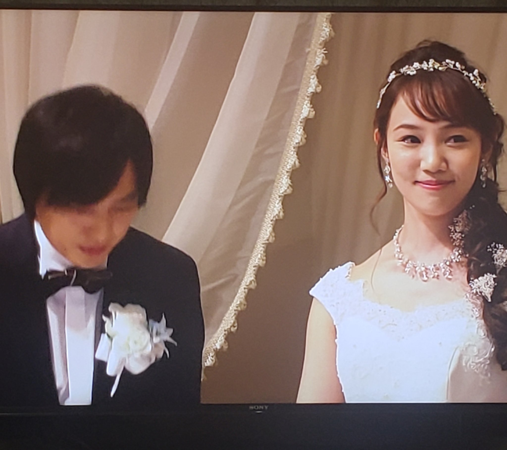 アサキ ゆうみちゃんの花嫁姿 結婚できない男 咲妃みゆ