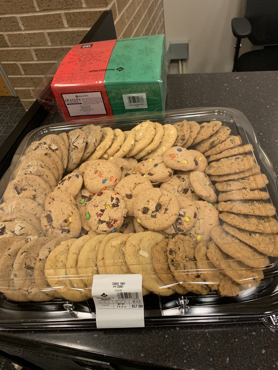 Happy thanksgiving! Come find a stuco kid to get a cookie this morning! We are so thankful for all of you... let’s bring on the day!