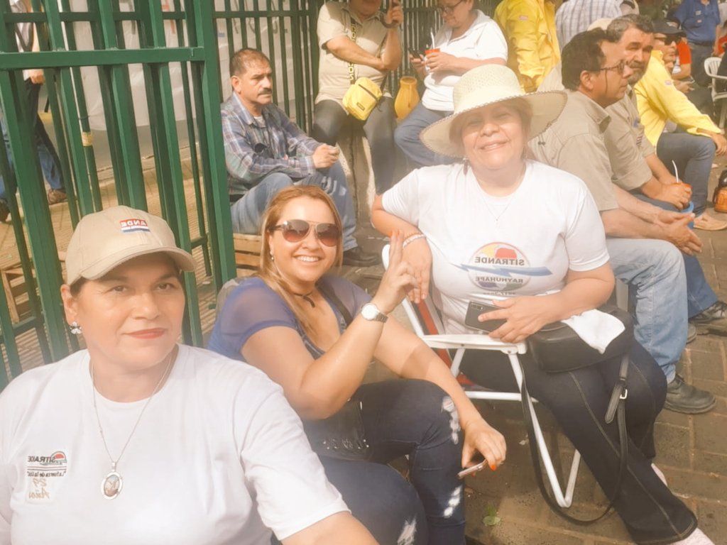 Guifle's tweet photo. #Sitrande la #fuerza de la #Unidad
#HuelgaGeneral #ande #energía #Presupuesto2020 💪💪💥💥‼️ https://t.co/L7XSZvv89q