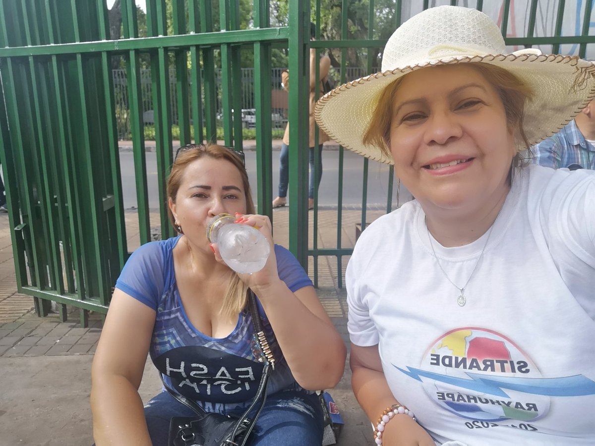 Guifle's tweet photo. #Sitrande la #fuerza de la #Unidad
#HuelgaGeneral #ande #energía #Presupuesto2020 💪💪💥💥‼️ https://t.co/L7XSZvv89q