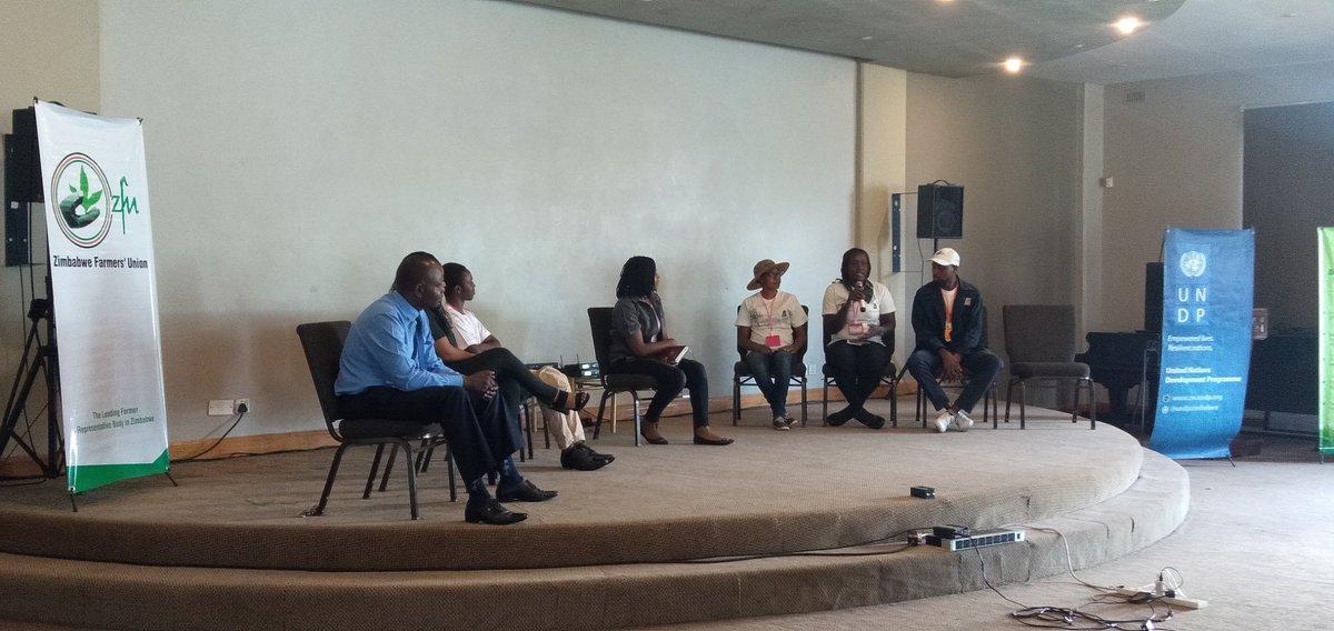 ethel_zim's tweet photo. We are in the process of importing the technology that Clive has just described. An innovation that he's making here in Zim. We will now cancel our order and get it from him.
#YoungAgricInnovators
#BenefitsOfNetworking
#FarmingAsAbusiness
@UNDPZimbabwe @zfu_official https://t.co/XFnRDuizWw