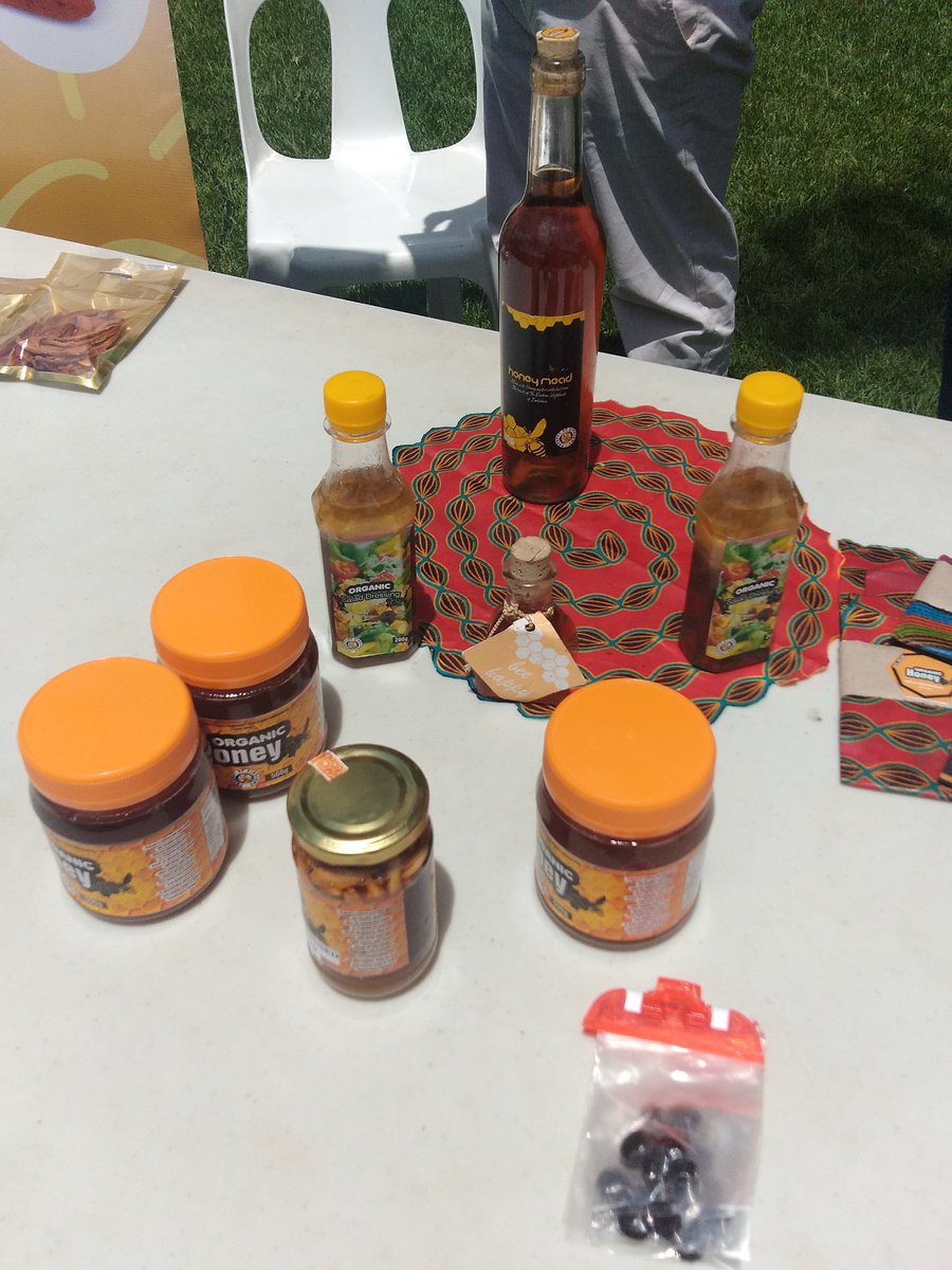 ethel_zim's tweet photo. We are in the process of importing the technology that Clive has just described. An innovation that he's making here in Zim. We will now cancel our order and get it from him.
#YoungAgricInnovators
#BenefitsOfNetworking
#FarmingAsAbusiness
@UNDPZimbabwe @zfu_official https://t.co/XFnRDuizWw