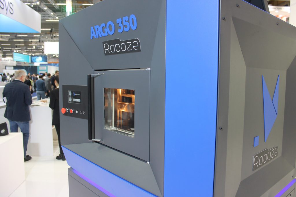 MitchellandSon1's tweet photo. #3DPrinters #AlessioLorusso #AMHH811F #EXTEM #IlariaGuicciardini ROBOZE establishes itself as a challenger in large scale high performance 3D printing https://t.co/y95BfTdOKW https://t.co/ZfPvEOr5jr