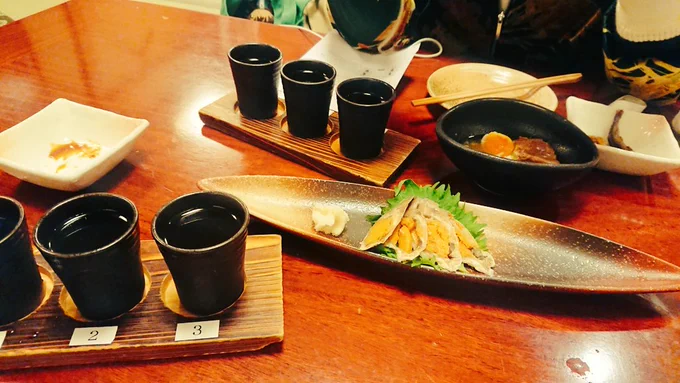 そういうのが描きたい(前の2ツイート)っていう話を飲み屋で永遠としてきました

今回のフナズシは食べやすかった!!4キレ千円!!さすがのフナズシ✨ 