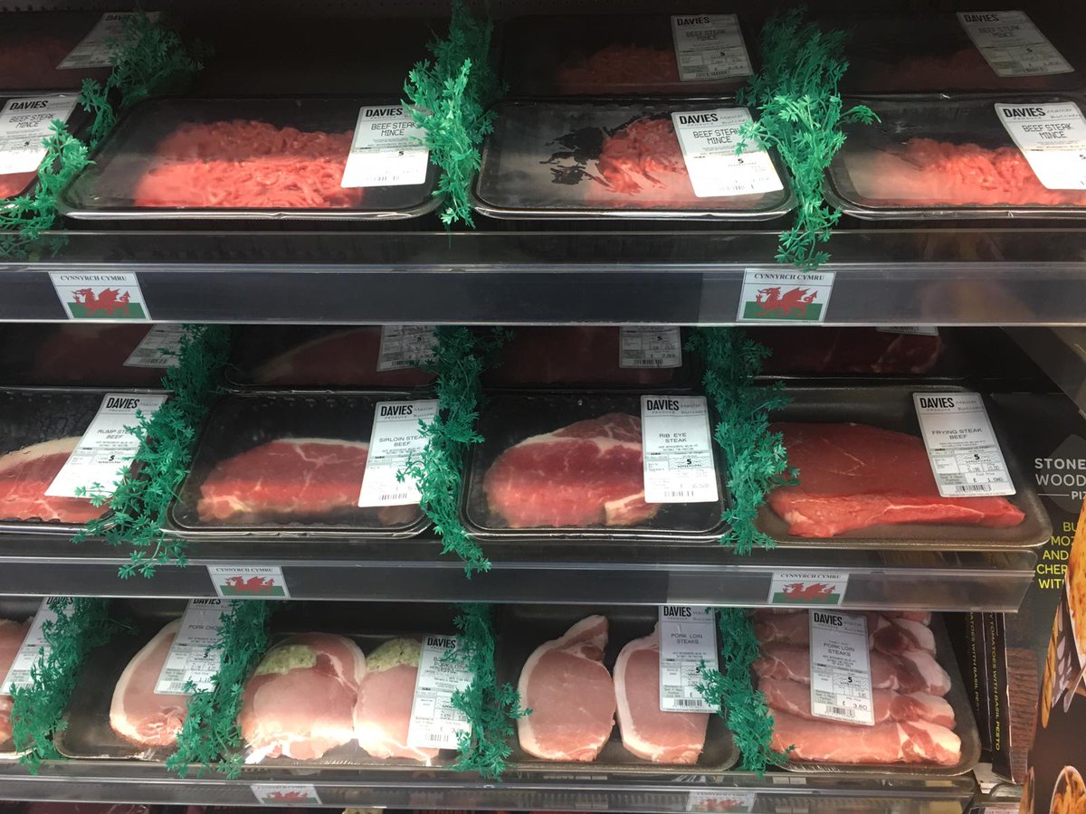SparLlanrwst's tweet photo. Vegans &amp; Vegetarians look away now! 😑

New fresh meat layout 🤗

Back British Farming 👍 &amp; Gorgeous Welsh Lamb 🐑

#McSpar
#Llanrwst 
#FreshMeat 
#SupportOurFarmers
#BuyLocallyBuySustainably https://t.co/W1XJxulM5o