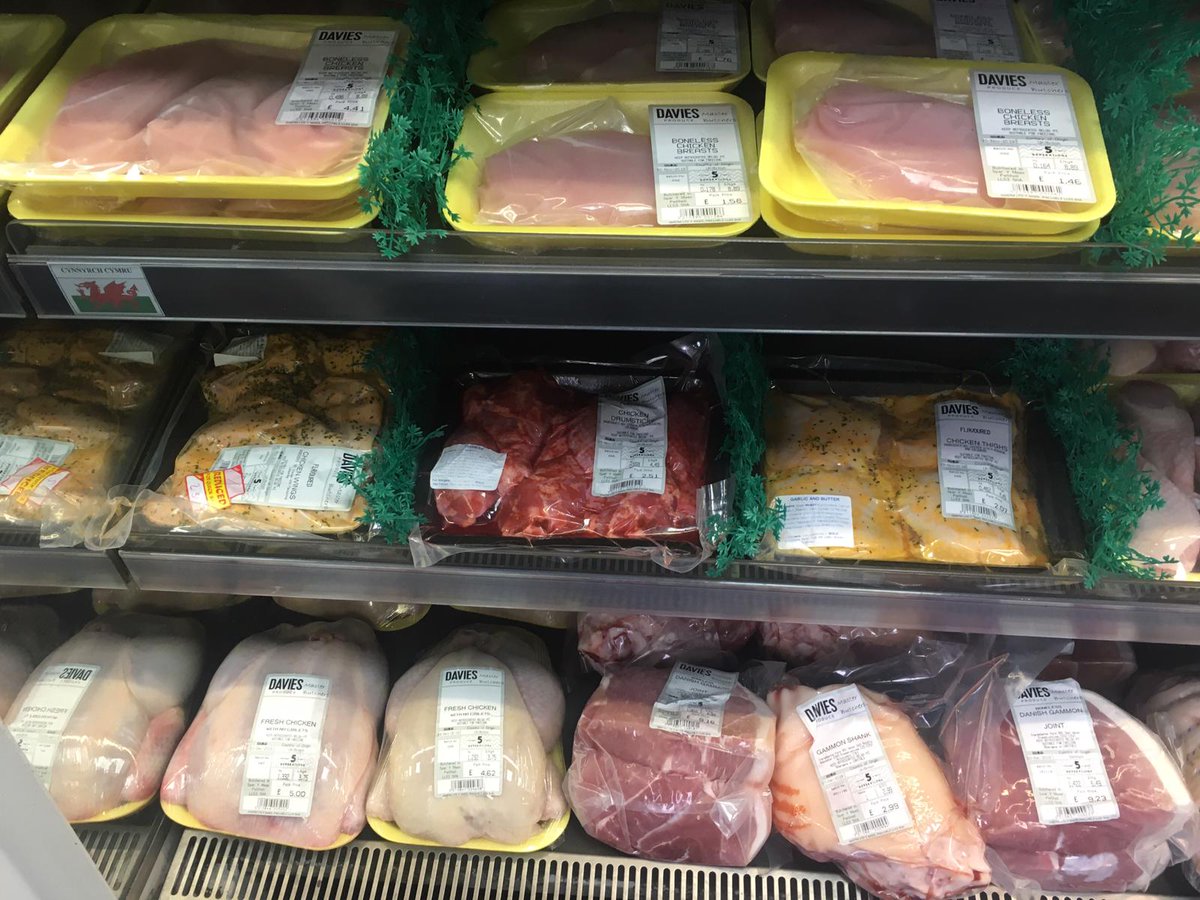 SparLlanrwst's tweet photo. Vegans &amp; Vegetarians look away now! 😑

New fresh meat layout 🤗

Back British Farming 👍 &amp; Gorgeous Welsh Lamb 🐑

#McSpar
#Llanrwst 
#FreshMeat 
#SupportOurFarmers
#BuyLocallyBuySustainably https://t.co/W1XJxulM5o