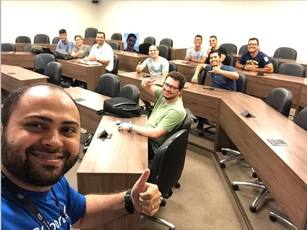 awsusergroupsp's tweet photo. Ontem foi dia de colaboração entre os grupos de usuários AWS de São Paulo e Ceará! Parabéns @rgalba pela organização do evento. Tudo funcionou perfeitamente! 🔝
Parabéns também aos palestrantes do UG de São Paulo, @mfpalladino e @balancin.
#AWSIsHowWeBuildCommunity https://t.co/7JLvANVz9H