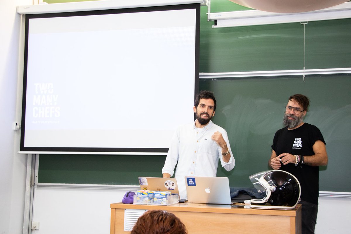 Les Clíniques de la Universitat de València tweet media