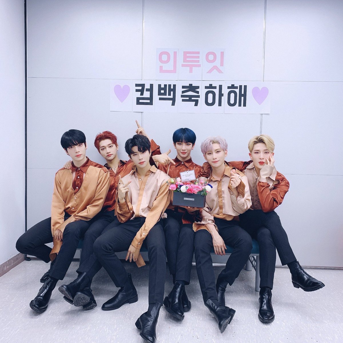 Official_SKYE_'s tweet photo. [#데일리_인투잇] PUZZLE 앨범 마지막 방송인 더쇼까지 함께 해준 우리 인투유들💖 이번 활동 모든 순간을 함께 해줘서 정말 감사합니다 ٩(♡ε♡ )۶ 

#IN2IT #IN2U https://t.co/oU2qWgZ5OG