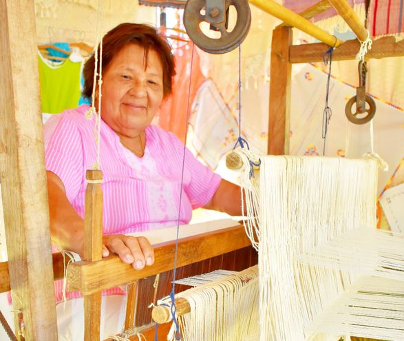 ABCDigital's tweet photo. La Expoferia Artesanal de Ao Po’i 2019 se realiza hoy desde las 10:00 y se extenderá hasta el 1 de diciembre.🇵🇾👵

😍 Lo mejor de la artesanía de Yataity se puede apreciar en la 22ª edición de la muestra.

📲: https://t.co/37ui3nSuY7 https://t.co/z1xLhqeji3
