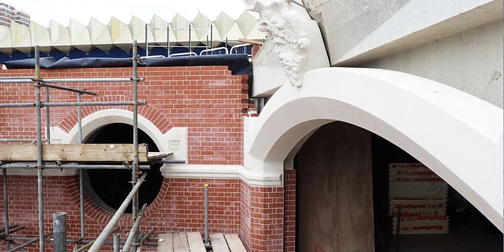 GyourySelf's tweet photo. We love local restoration projects! A nifty solution for manoeuvring several tonnes of #masonry for the new #Brighton Shelter Hall facade! https://t.co/6za8WYiNCa  

@edburtoncontrac #engineering #tempworks #stonework #sussex https://t.co/5h05EyEkTE