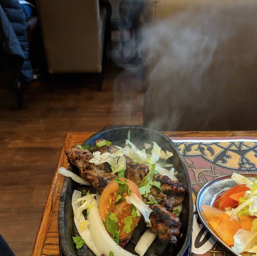1tayyabs's tweet photo. Jim Carrey would have a blast if he ever comes to #Tayyabs,.. https://t.co/HZBIQAhbOj
#Schmoking #TheMaskInTayyabs https://t.co/XT9R4xMctc