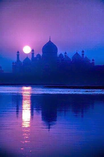 ashok_painter's tweet photo. शांत... निवांत..
आल्हाददायक..
सर्वांची धाकधूक..
शमवणारा..
चंद्रोदय... https://t.co/1MRokKjQwK