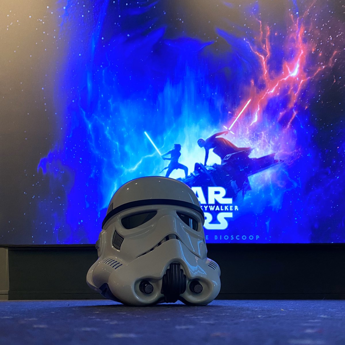 Op woensdag 18 december is het zover: de première van Star Wars: The Rise of Skywalker! Om dit te vieren, hebben wij ‘s avonds een Blockbuster Night met een speciaal welkomstdrankje en entertainment! Ben jij erbij?
#starwars #theriseofskywalker #blockbusternight #vuenl