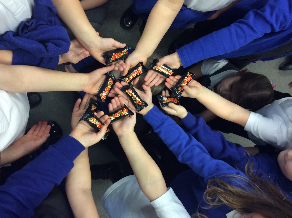 FS2 had an exciting letter through the post today... it was a reply from Winnie the Witch and some yummy treats for the children who helped her re-write her spell book last week! The children were so excited, thank you Winnie! #writingforapurpose #eyfs